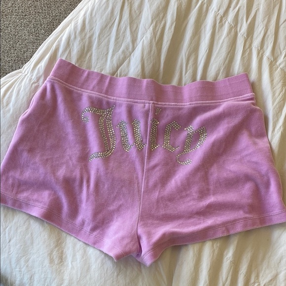 Juicy Couture Pants - Juicy Couture Pink velour Shorts xl